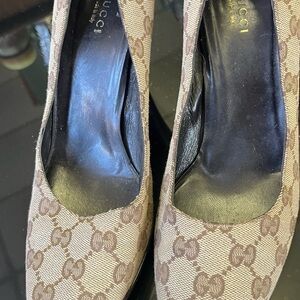 GUCCI WOMAN SHOES